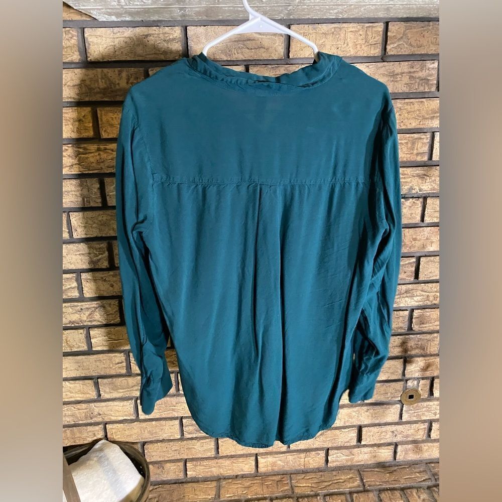 Blue button down high low blouse‎ - Picture 6 of 6